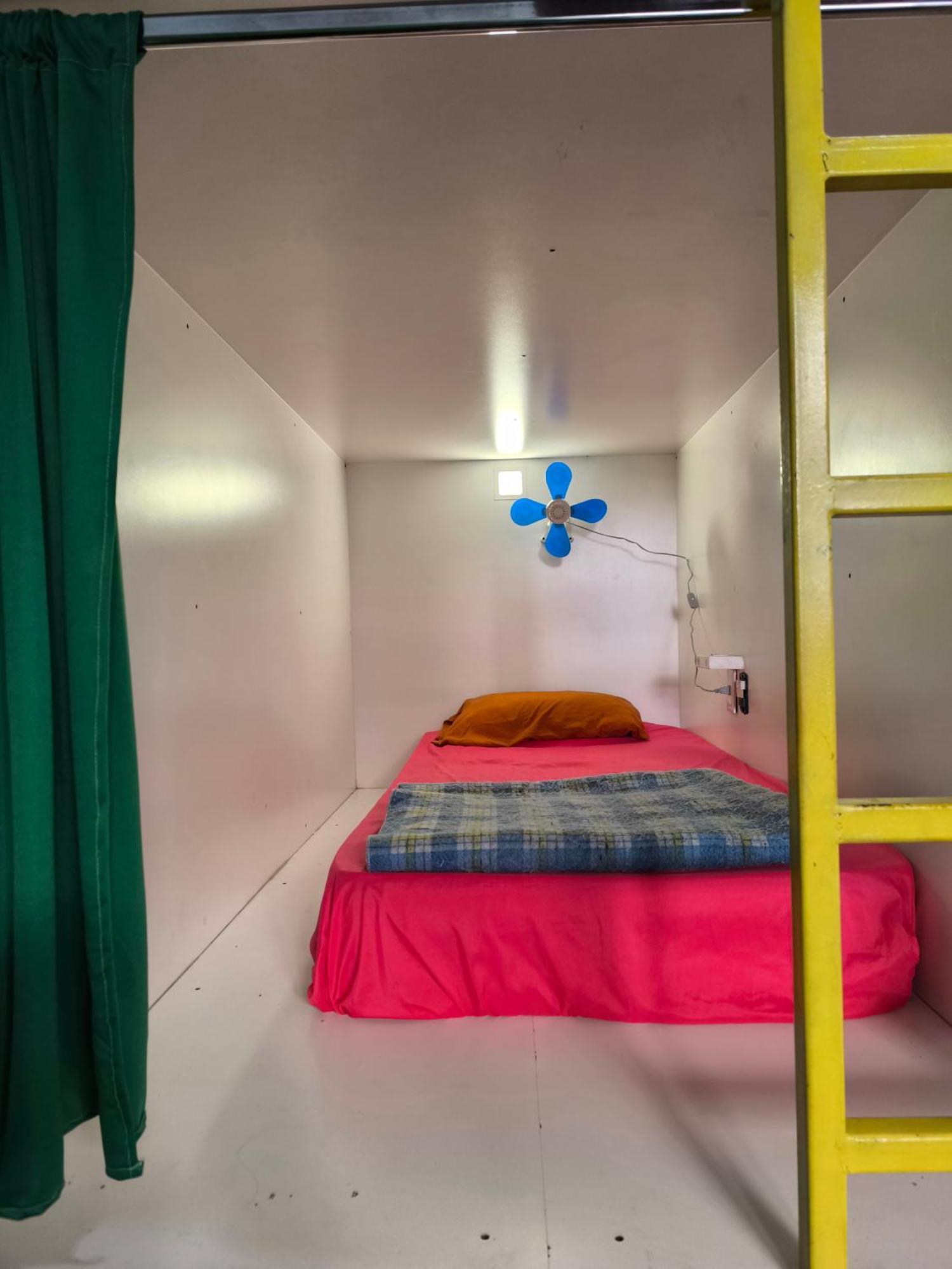 Karim Hostel Guatemala City Екстер'єр фото