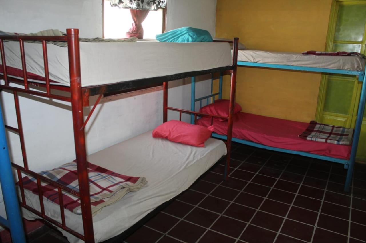 Karim Hostel Guatemala City Екстер'єр фото