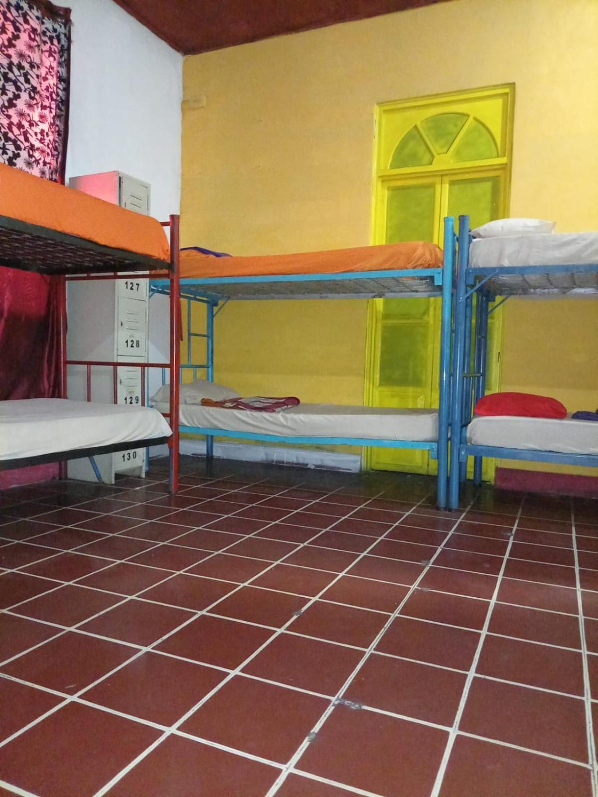 Karim Hostel Guatemala City Екстер'єр фото