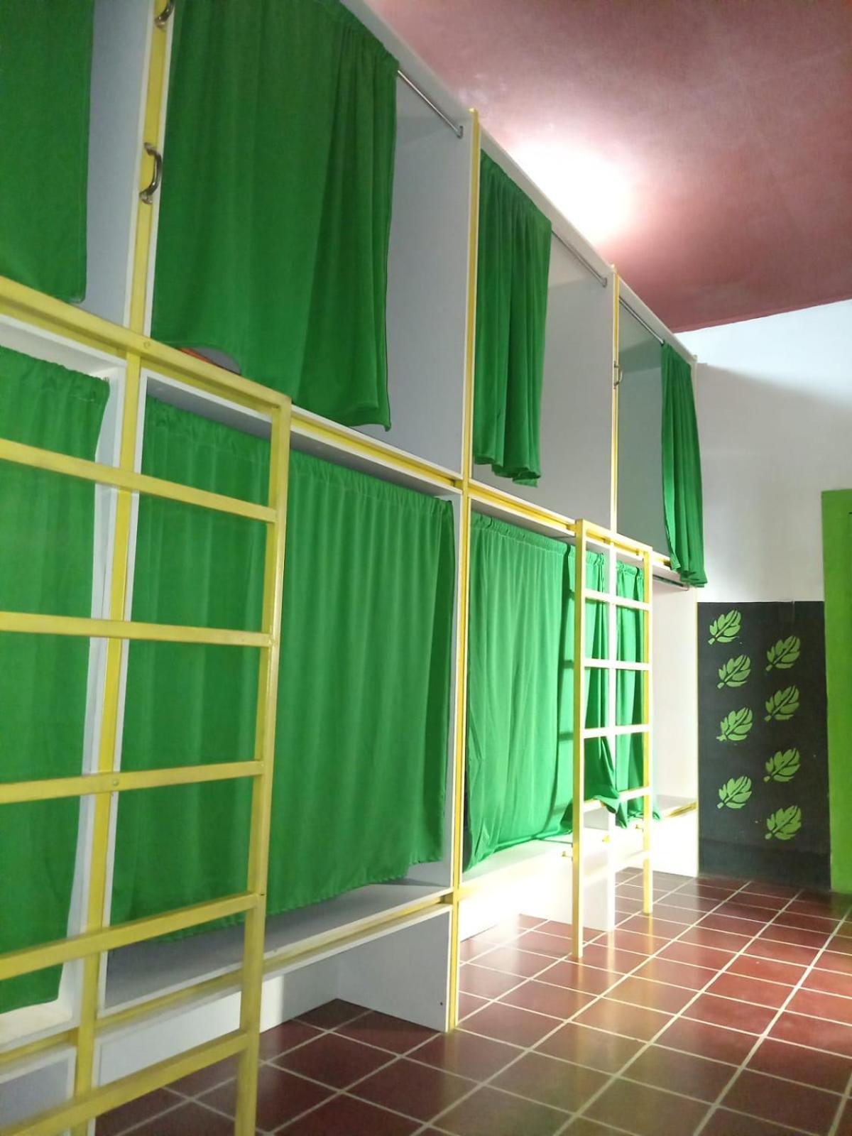 Karim Hostel Guatemala City Екстер'єр фото