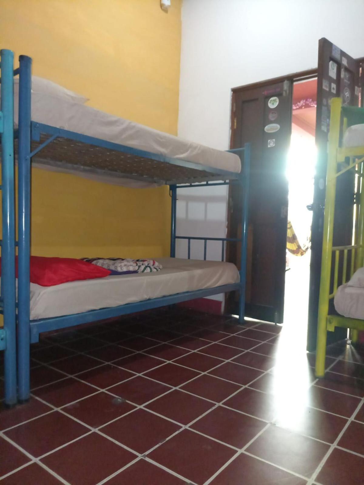 Karim Hostel Guatemala City Екстер'єр фото