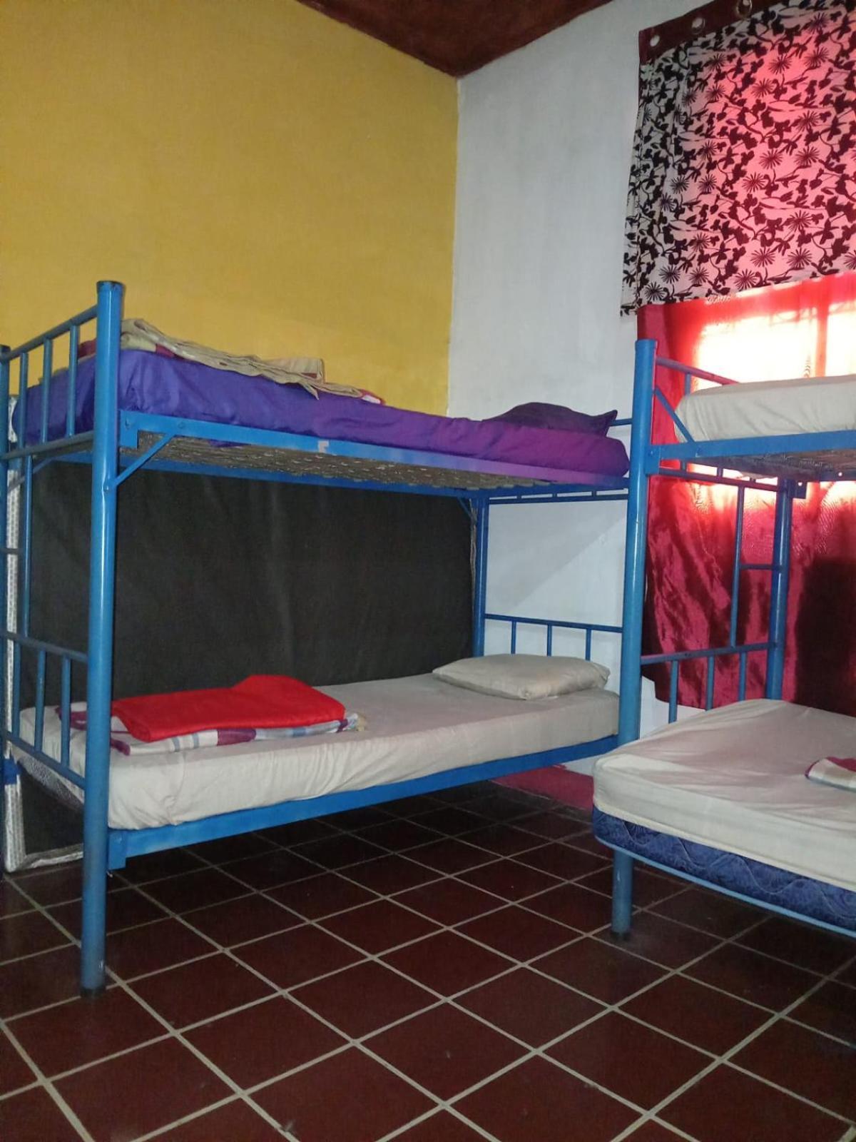 Karim Hostel Guatemala City Екстер'єр фото