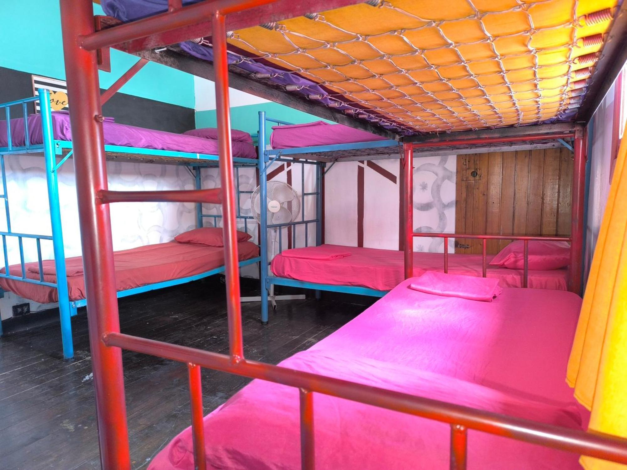 Karim Hostel Guatemala City Екстер'єр фото