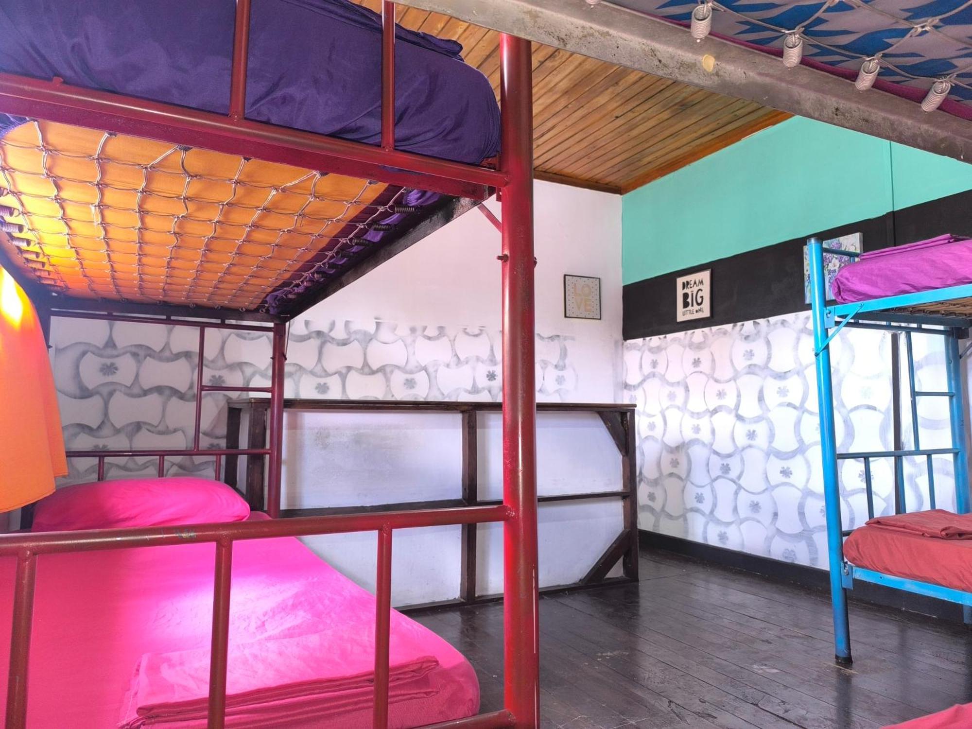Karim Hostel Guatemala City Екстер'єр фото